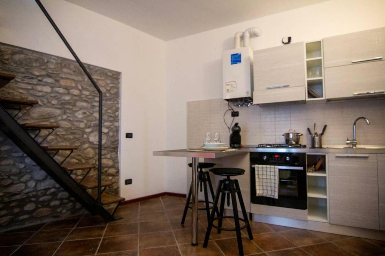 Piccola Casa Vacanze - Small Vacation House Porto Valtravaglia Exterior photo